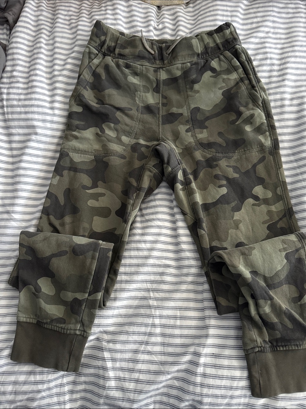 Boys Gap XXL Camouflage Jogger Pants - Olive Camo